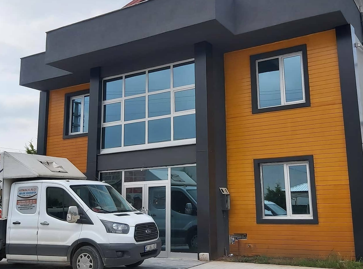 ��LEK DEKORASYON DI� CEPHE MANTOLAMA